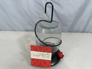 lot 264 image: New Mason Jar Hummingbird Feeder