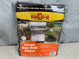 lot 274 image: New Large Gas Grill Cover