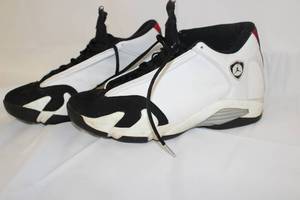 lot 16 image: Air Jordans