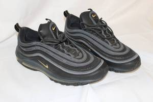 lot 17 image: Nike Air Max 97