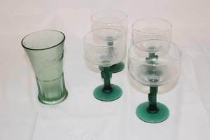 lot 22 image: Glasses