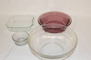 lot 90 image: Glass Cookware