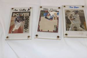 lot 110 image: Sports trading cards