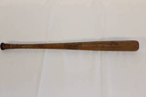 lot 117 image: 1950 Louisville Slugger 125 Minni Bat