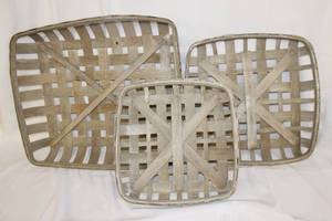 lot 129 image: Wall Dcor Baskets