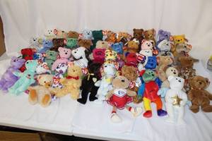 lot 218 image: Beanie Babies