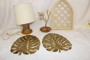 lot 229 image: Home Dcor