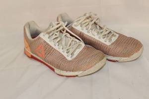 lot 246 image: shoes