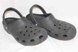 lot 247 image: shoes