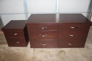 lot 271 image: 2 piece bedroom set
