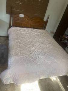 lot 12 image: #12  2 PIECE OAK QUEEN BEDROOM SET