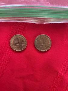 lot 100 image: SACAGAWEA GOLD DOLLAR COINS