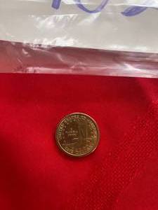 lot 102 image: SACAGAWEA GOLD DOLLAR COIN 2000