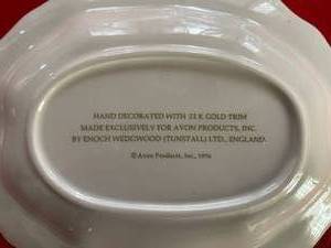lot 122 image: Avon collectible plate