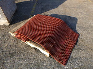3 Anti-Fatigue Mats