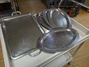 5 Serving Trays