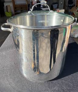 lot 6 image: Tramontina Cooking Pot 12x12 - 22 quart x 2.8 liter