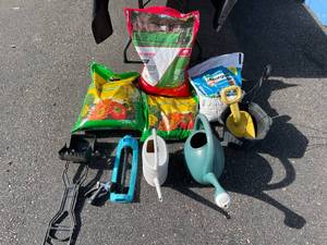 lot 15 image: Garden Care Supplies