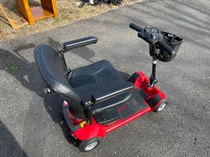 lot 57 image: GoGo Ultra X Mobility Scooter