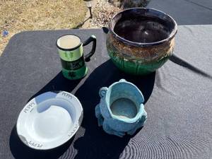 lot 75 image: Frog Garden Decoration  Flowerpot  Puppy Bowl  Irish Mug