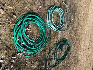 lot 91 image: 3 Garden Hoses