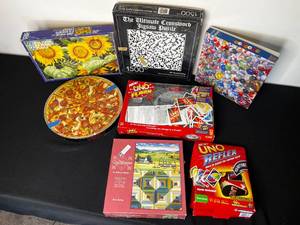 lot 225 image: Lot of Puzzles and 2 Uno Games (total pieces untested)