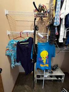 lot 247 image: Womens Belts, Shirts Szs M to XL & Knitted Hangers