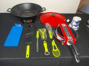 lot 336 image: Electric Beverage Warmer w Mug, Non Stick Aluminum 8 & 9.5 Pan Set, Wok, Utensils, Ice Stick Tray