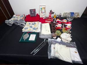 lot 292 image: Lot of Napkin HoldersRings Inc Pier One w Tags (wine glass not inc for ex only), Cloth Napkins, Drink Charms, Glass Swizzle Sticks, Pier One Bottle Decor & More