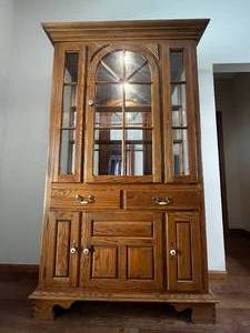 lot 293 image: China Cabinet w 2 Drawers & 2 Doors Lights (works) 6.5 t x 44w x 14 d