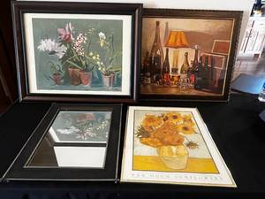 lot 409 image: 3 Pieces Framed Wall Art Decor  & Framed Mirror