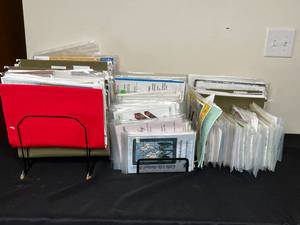 lot 428 image: Huge Lot of Quilt Designs & Patterns