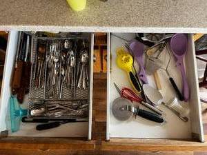 lot 447 image: 2 Kitchen Drawers Contents Inc Silverware & Holder & Lots of Serving Utensils