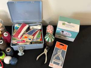 lot 420 image: Sidewinder, Spools of Thread, Punches, Misc Office Supplies, Tissue Box Cover, Bobbins, ETC