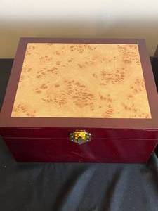 lot 160 image: Urn Sample Boxes