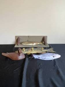 lot 172 image: Duck and Fish Home Decor and a Flopping Fish