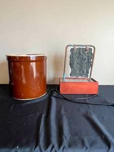 lot 176 image: Large Planter and Fountain - untested