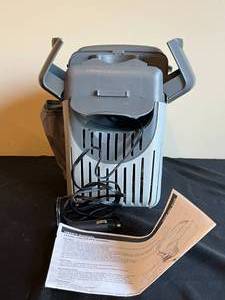 lot 179 image: Travel Cooler and Warmer - untested