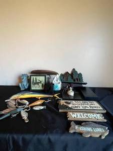 lot 191 image: Animal Home Decor - Fish, Moose, Woodland Theme, Hanging Signs