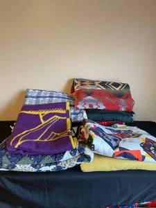 lot 374 image: Blankets and Quilts