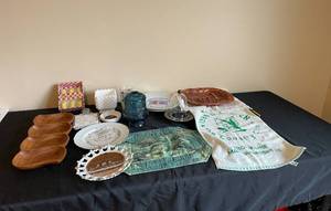 lot 386 image: Duck Glass Set  Hand Towels  Mini Salt and Pepper Shakers  Decorative Plates  Saucers  Snack Tray
