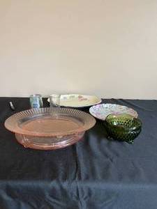 lot 459 image: Floral Plates  Vintage Glassware