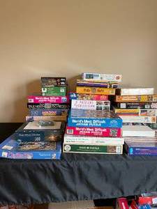 lot 465 image: Various Puzzles Unchecked For Completeness