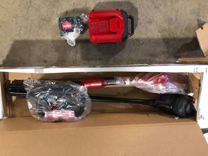 Toro 60V MAX 13 in. (33.0 cm)  15 in. (38.1 cm) Brushless String Trimmer with 2.0Ah Battery Customer Returns See Pictures