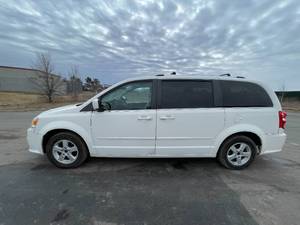 2011 Dodge Grand Caravan Crew - 2 OWNERS
