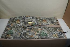 lot 51 image: Realtree Mens Hunting Pants -XL 40-42
