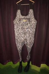 lot 54 image: Cabelas Super Mag Insulated Waders -Size 11