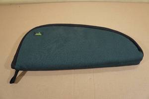 lot 89 image: Ideal 17 Soft Gun Case