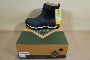 lot 97 image: Muck Boots Womens Apex Mid Zip Boots - Size 6