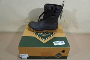 lot 98 image: Womens Mucks Originals Pull-On Mid Boots -Size 5